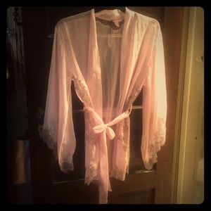 VS Victoria’s Secret Pink Black Lace Kimono Cover